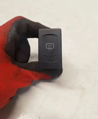 Volkswagen PASSAT B5.5 Windscreen/window heater switch 3B0959621C