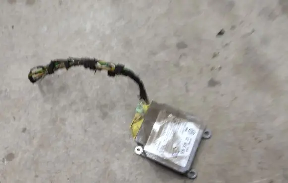 Volkswagen Golf IV Airbag control unit/module 1J0909609
