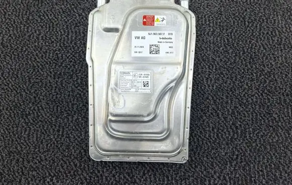 Porsche Taycan 9J1 Auxiliary heating control unit/module 9J1963507F 122R000550 10R068485