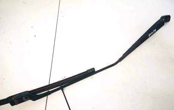 Volkswagen Polo IV 9N3 Front wiper blade arm 6q1955410c