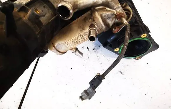 BMW X5M E70 EGR valve cooler 8507334 8507334-a102