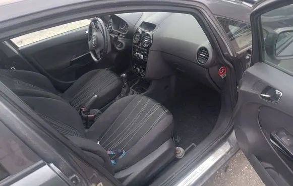 Opel Corsa D Dashboard 