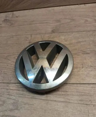 Volkswagen II LT Front bumper upper radiator grill 2D0853600
