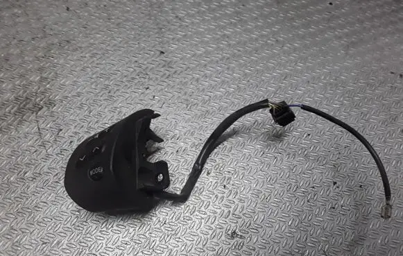 Toyota RAV 4 (XA20) Multifunctional control switch/knob 