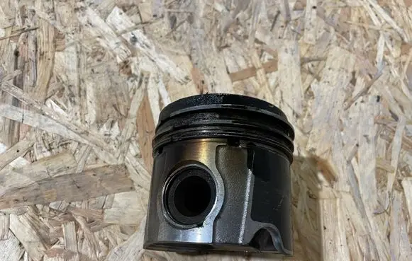 Fiat Ducato Piston with connecting rod 14972258