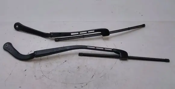 BMW 3 E90 E91 Front wiper blade arm 7171639 61617171639