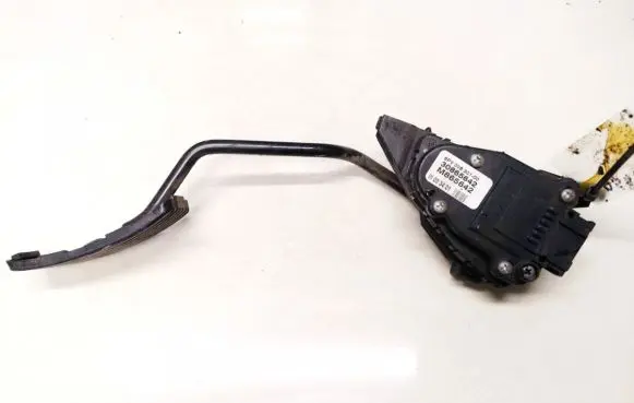 Mitsubishi Space Star Accelerator throttle pedal 30865642 m865642
