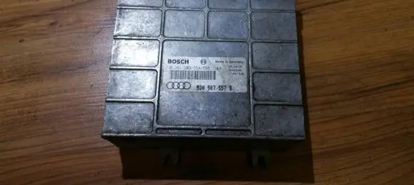 Audi A4 S4 B5 8D Engine control unit/module 0261203554 0261203555