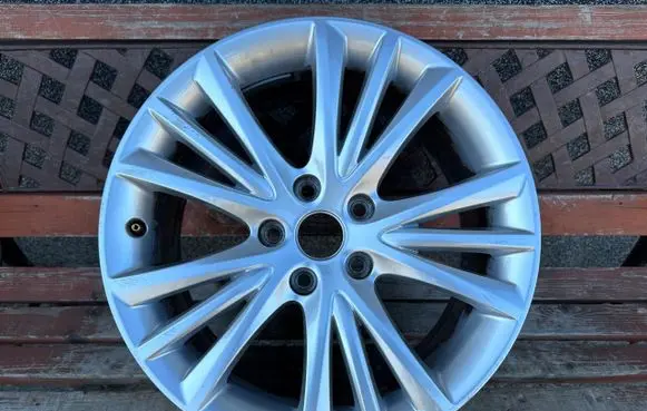 Seat Leon IV R17 alloy rim 