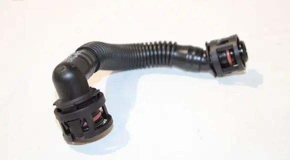 Ford Focus Breather hose/pipe CM5G6K817BA
