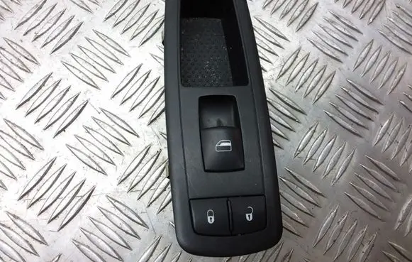 Chrysler Town & Country V Electric window control switch 10003148 68029178
