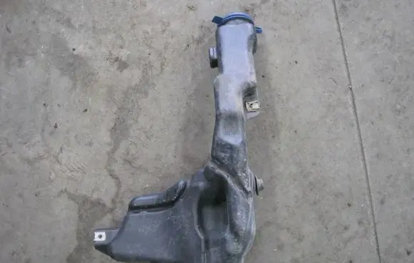 Mercedes-Benz E A207 Windshield washer fluid reservoir/tank A2048601560 A20448690020