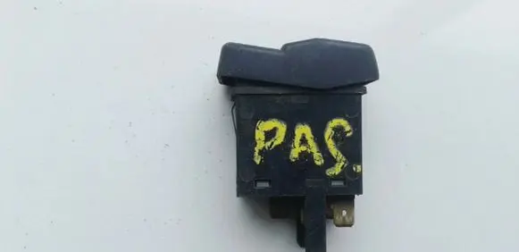 Fog light switch