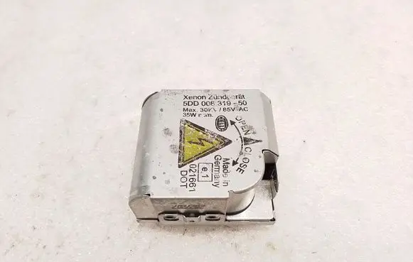 BMW X5 E53 Headlight ballast module Xenon 5DD00831950