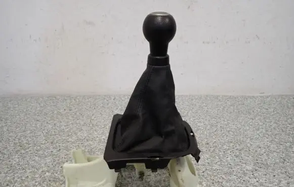 Suzuki SX4 S-Cross Gear shifter/selector 