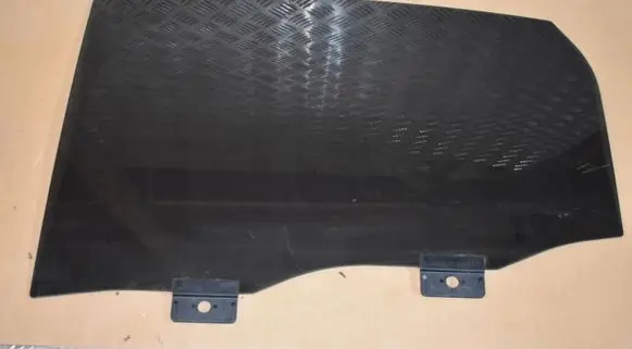 Porsche Cayenne (9Y0 9Y3) Sliding door window/glass 9Y3845025B55