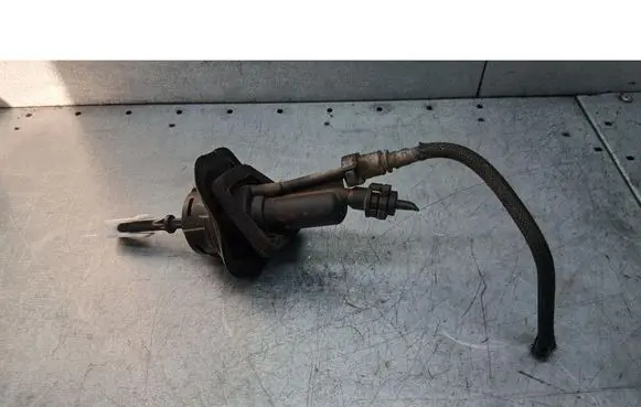 Mazda 3 I Clutch master cylinder 051006