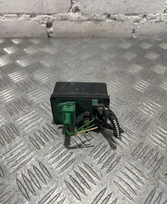 Peugeot 406 Glow plug pre-heat relay 9639912580