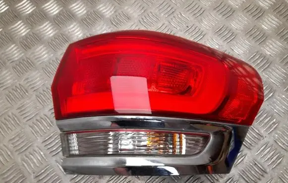 Jeep Grand Cherokee Rear/tail lights P68110000AC