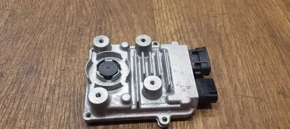 Lexus RX 450H Fuel injection pump control unit/module 8957158010