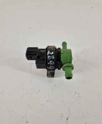 Mercedes-Benz C W203 Turbo solenoid valve 0004703893