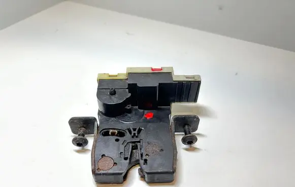 Renault Scenic I Tailgate/trunk/boot lock/catch/latch 5200229957