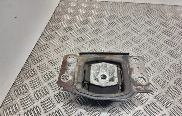 Ford S-MAX Engine mount bracket 6G917M121AC