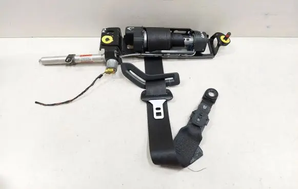Volvo S40 Front seatbelt 8639692 609088R0A 6008892