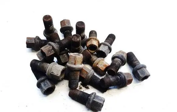 Volkswagen Polo IV 9N3 Nuts/bolts 