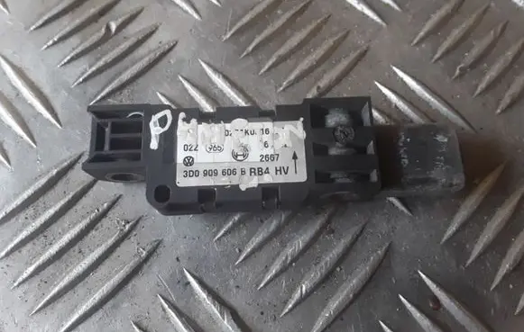 Volkswagen Phaeton Airbag deployment crash/impact sensor 3D0909606B
