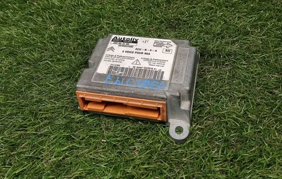 Citroen Xsara Picasso Airbag control unit/module 550893100 9640822580