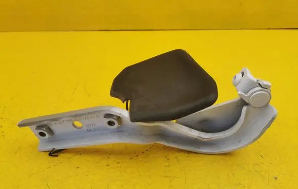 Mercedes-Benz V Class W447 Engine bonnet/hood hinges A4477500051