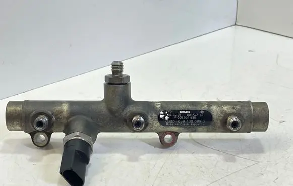 Volkswagen Phaeton Fuel main line pipe 059130089D F00R001650