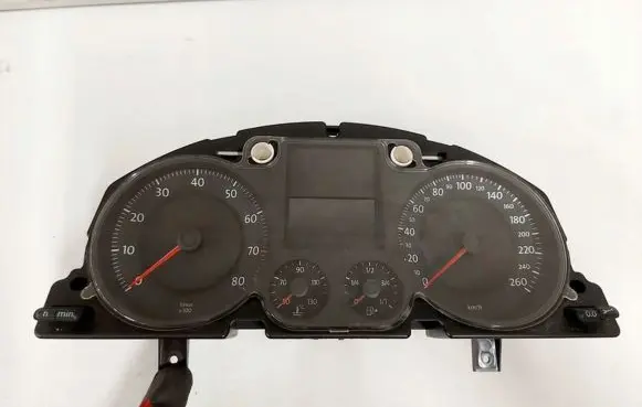 Volkswagen PASSAT B6 Speedometer (instrument cluster) 3C0920852G