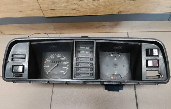 Volkswagen Transporter - Caravelle T3 Speedometer (instrument cluster) 87001098