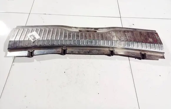 Opel Astra H Other trunk/boot trim element 13213589 332004790