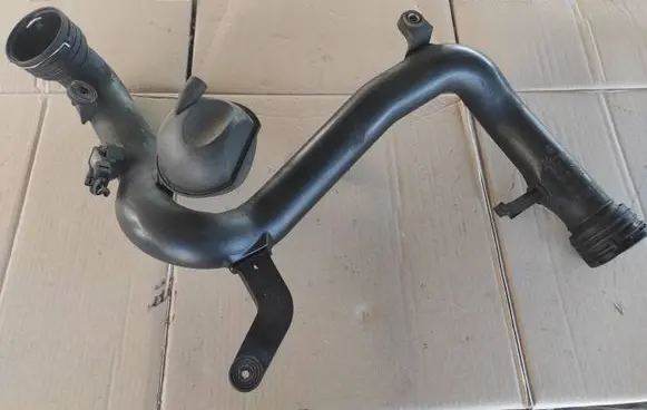 Volkswagen Golf IV Intercooler hose/pipe 1k0145762