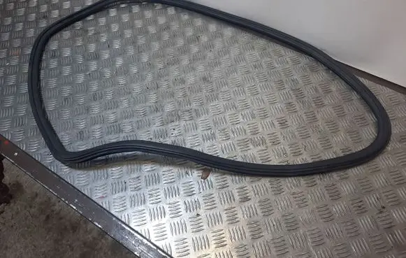 Audi A3 S3 8V Rear door rubber seal (on body) 8V5833721
