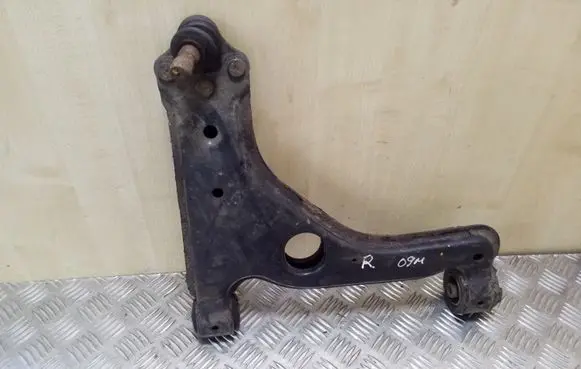 Opel Zafira B Front lower control arm/wishbone 09228466