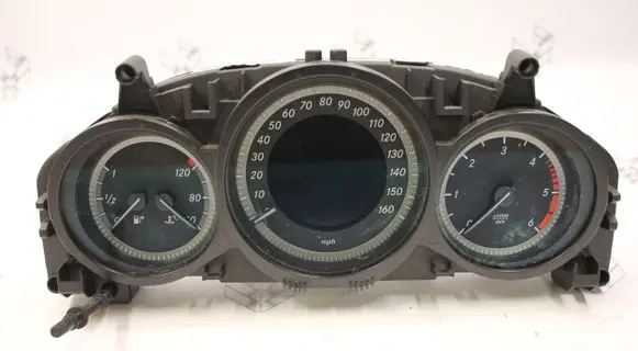 Mercedes-Benz C W204 Speedometer (instrument cluster) A2049002608