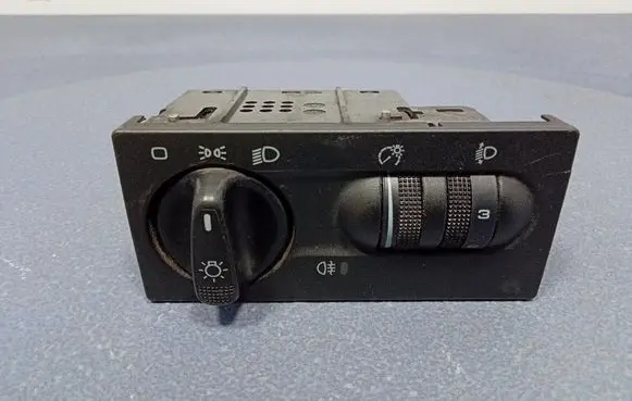 Volkswagen Transporter - Caravelle T4 Light switch 701941531E
