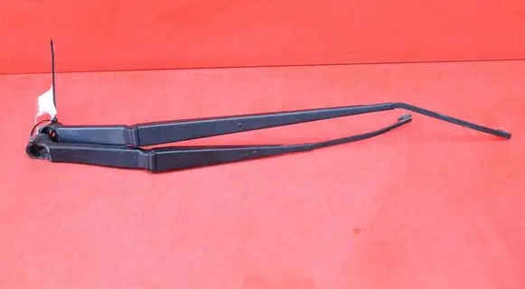 Subaru XV I Front wiper blade arm