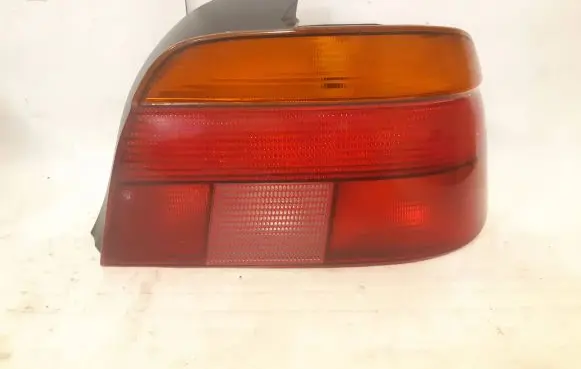 BMW 5 E39 Rear/tail lights 8358032
