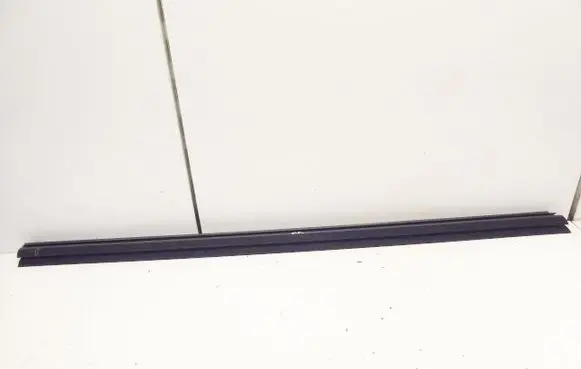 Nissan Qashqai+2 Front door rubber seal