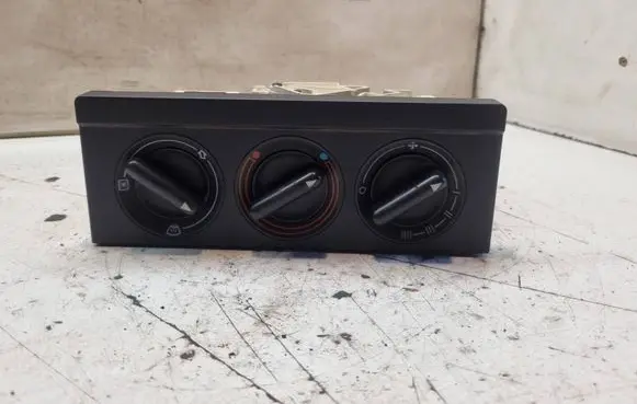 Audi 80 90 S2 B4 Climate control unit 893819045D