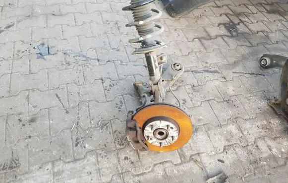 Hyundai i30 Front wheel hub spindle knuckle