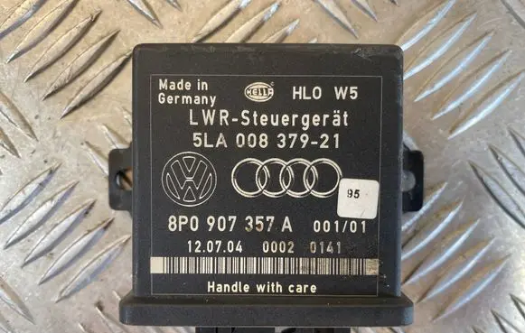Audi A6 S6 C6 4F Light module LCM 8P0907357A 5LA00837921 0002014