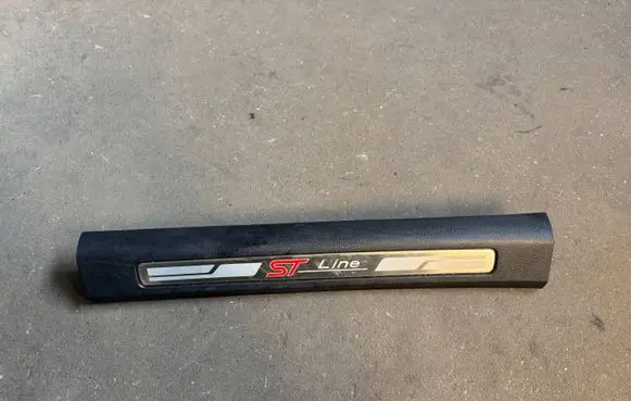 Ford S-MAX Front sill (body part) HM2BR13201AB