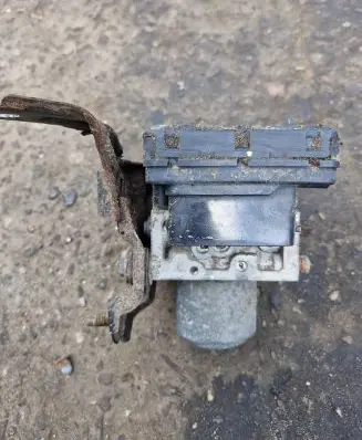 Toyota Corolla Verso E121 ABS Pump 4451013070 FED0210347