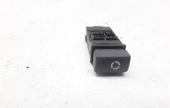 Land Rover Freelander Air circulation switch YUG102210KML